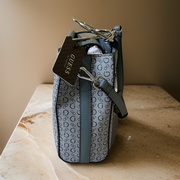 Guess Denim Crossbody Bag - Brand New with Tag - Picture 12 of 17